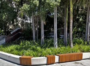 累了還不找椅子坐好？ (28)